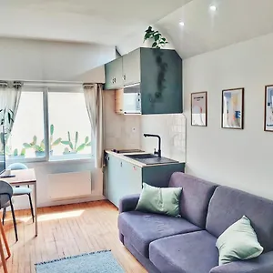 A La Grande De Biarritz