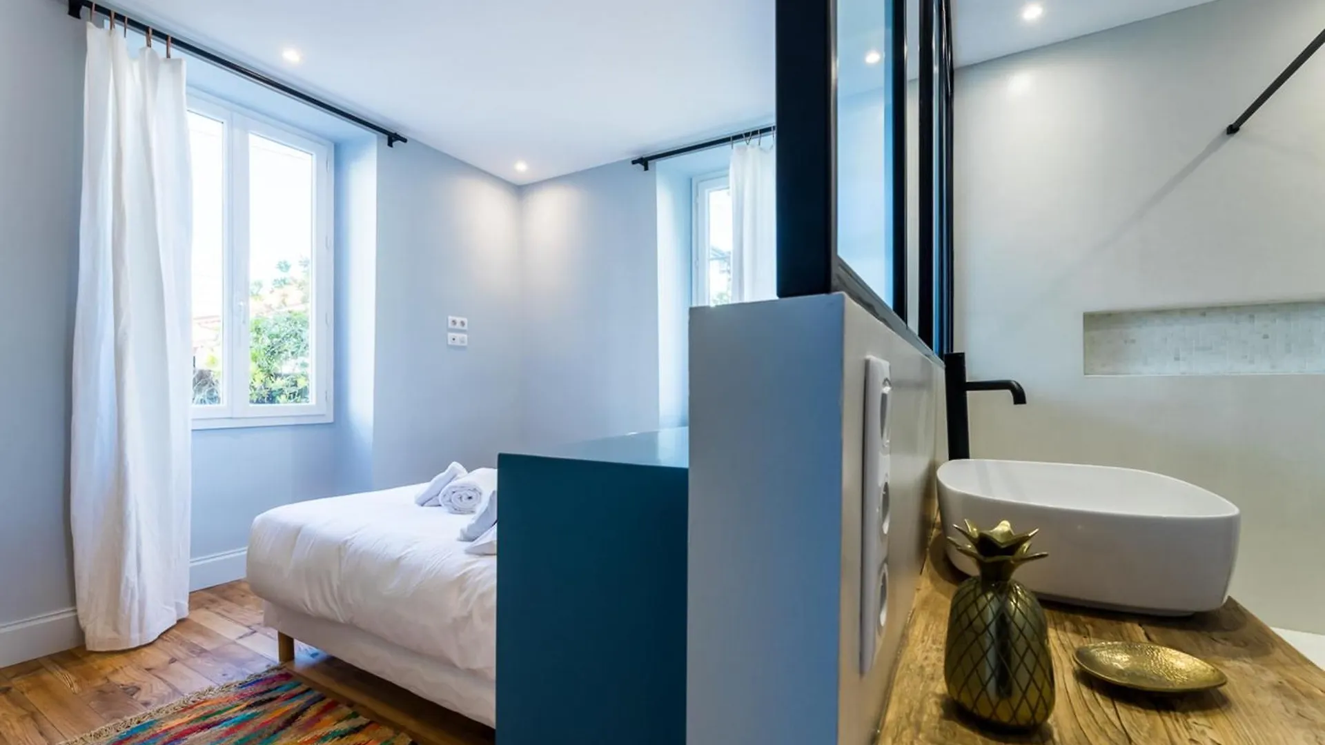 Aloe Keyweek Architect Apartment With Terrace And Garage Biarritz